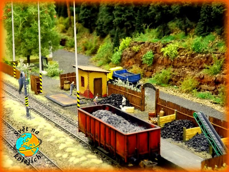 MODEL SCENE PL8 020 HO - PRKENNÝ PLOT - UŽŠÍ PRKNA,ŠIKMÝ ŘEZ